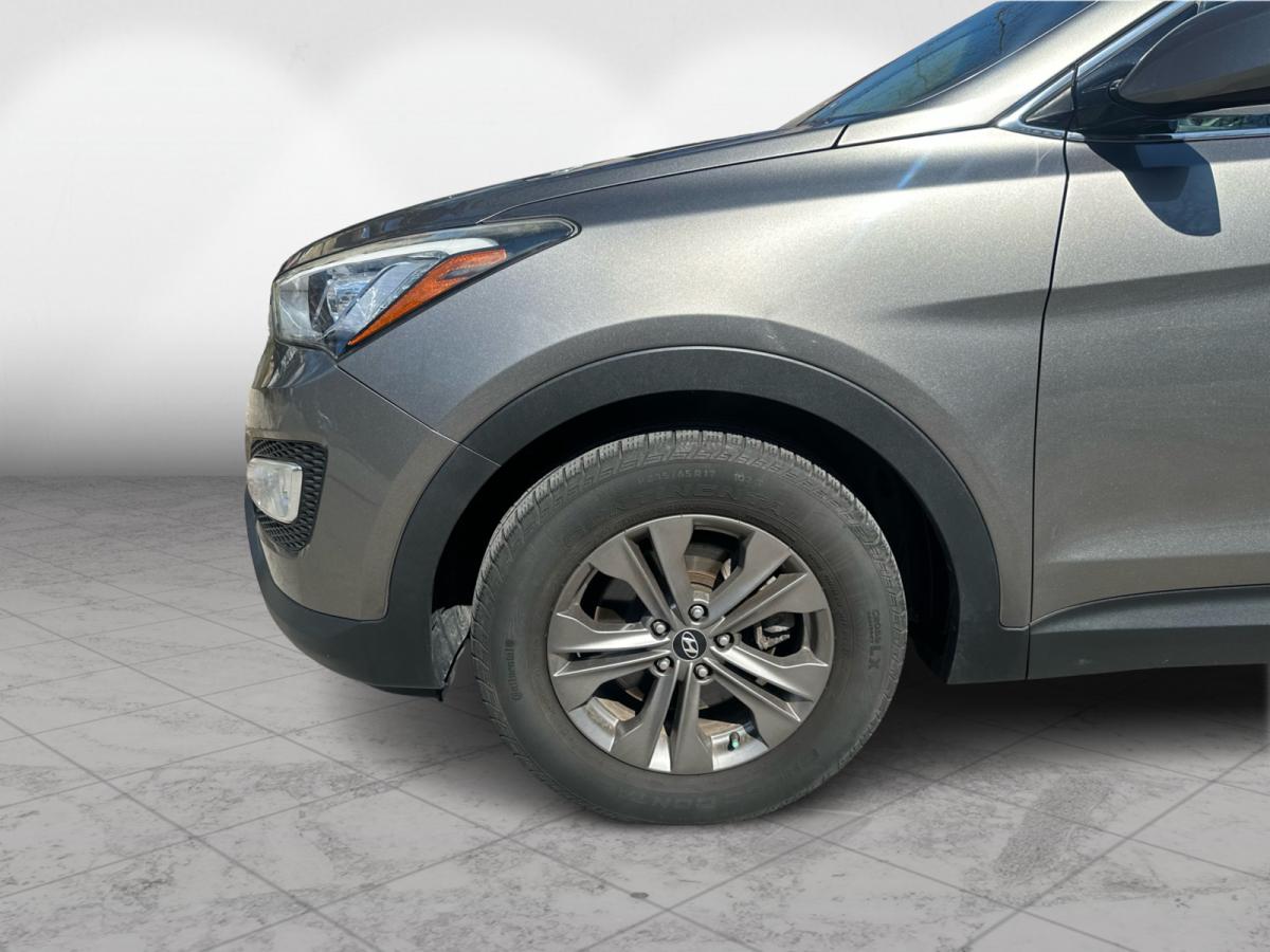 2015 Hyundai Santa Fe Sport FWD 4dr 2.4L Image principale