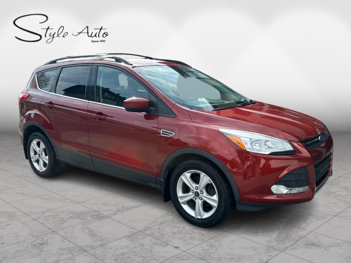 2015 Ford Escape 4dr SE Image principale