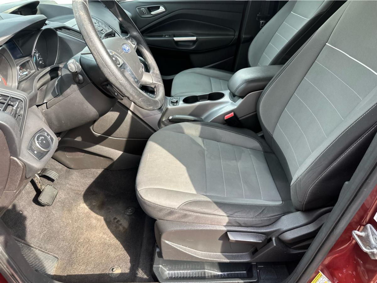 2015 Ford Escape 4dr SE Image principale