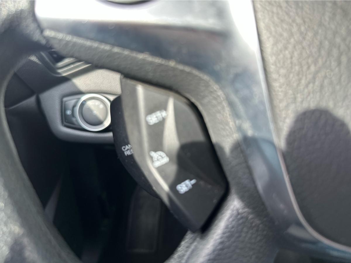 2015 Ford Escape 4dr SE Image principale