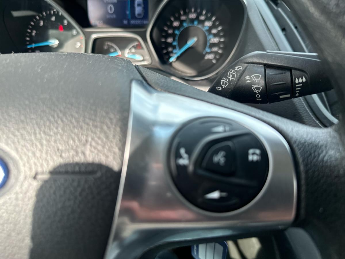 2015 Ford Escape 4dr SE Image principale