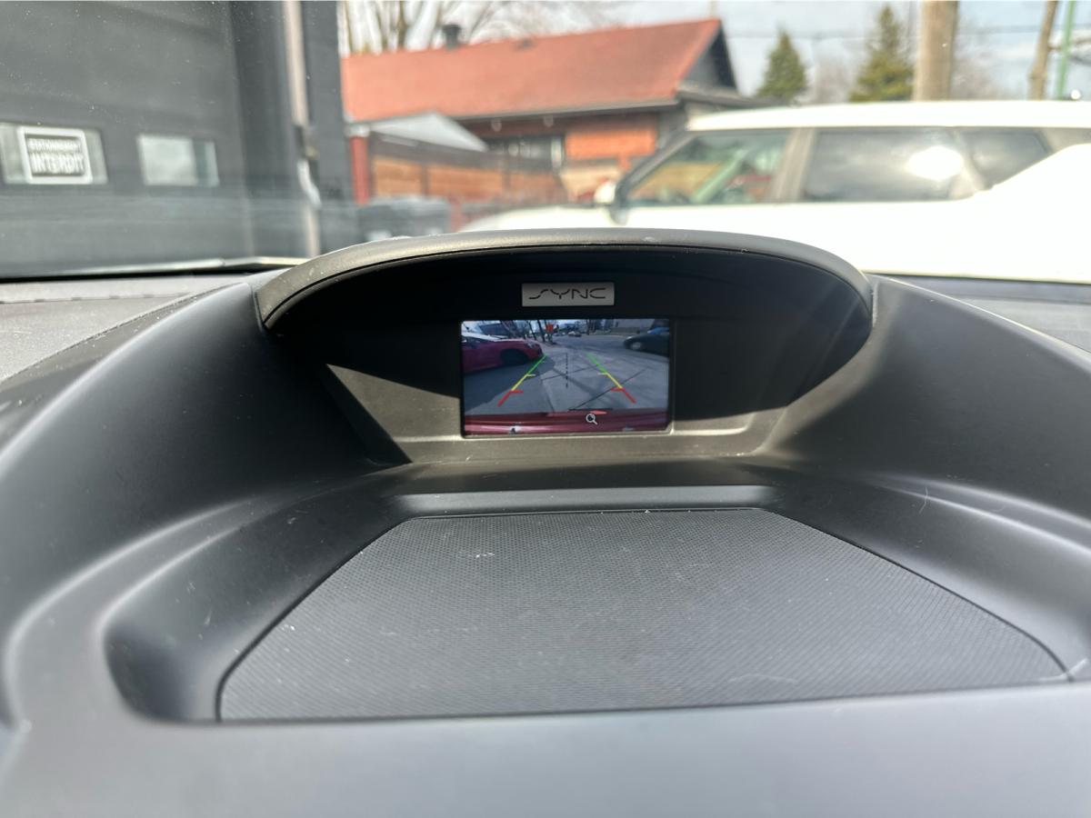 2015 Ford Escape 4dr SE Image principale