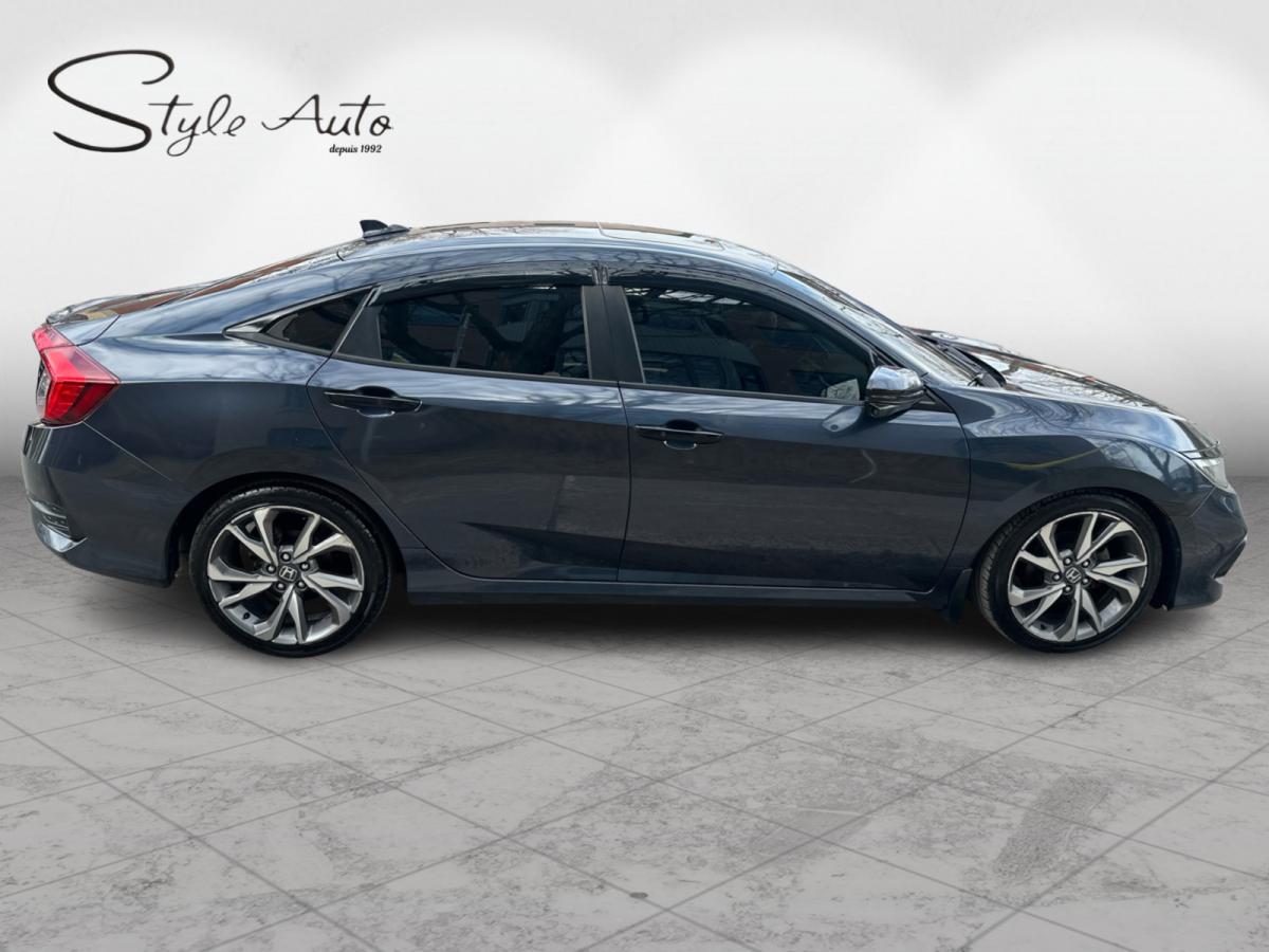 2019 Honda Civic Touring CVT Sedan 2 Sets of Tires Image principale