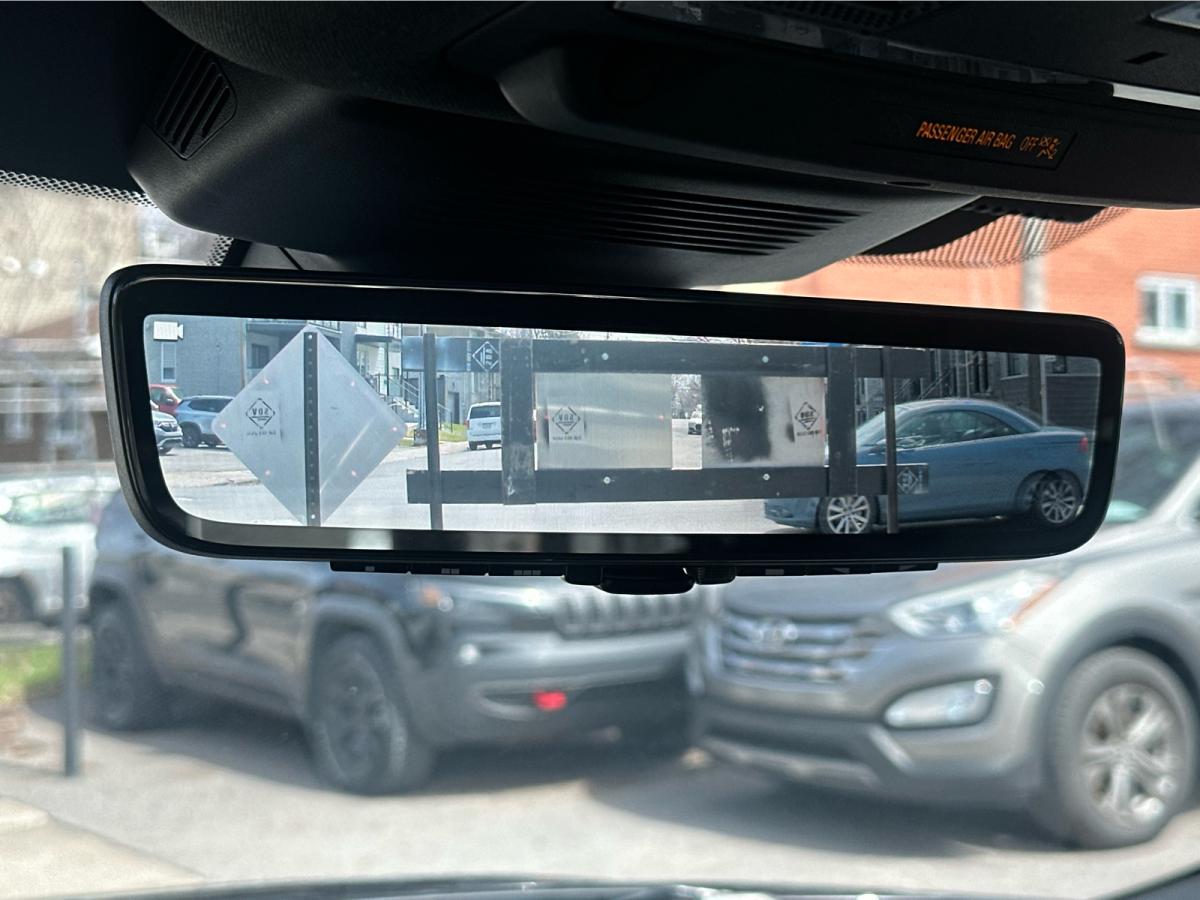 2020 Land Rover Discovery Sport R-Dynamic SE 4WD Image principale