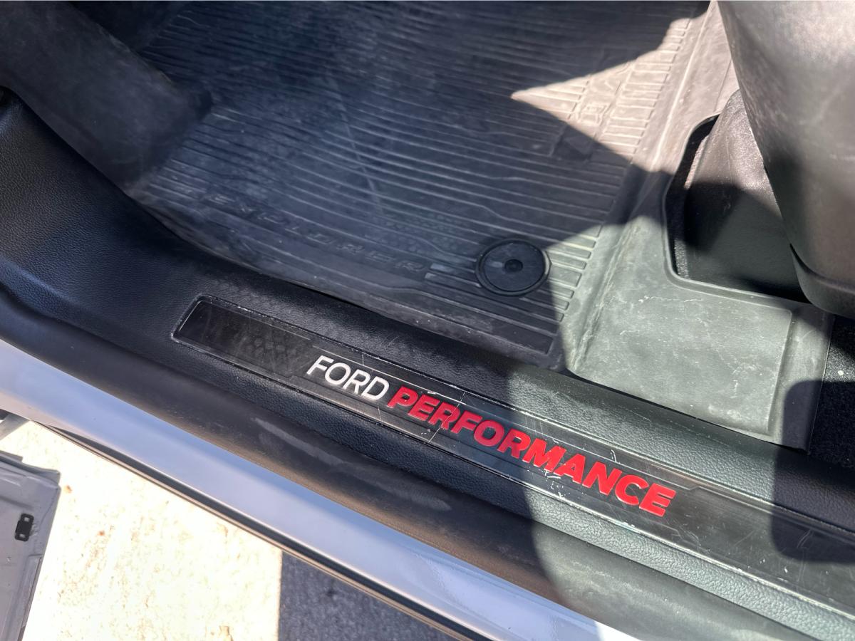 2021 Ford Explorer ST 4WD Image principale