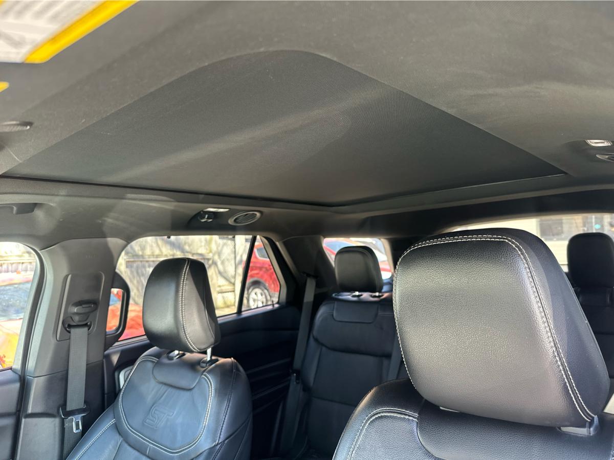 2021 Ford Explorer ST 4WD Image principale