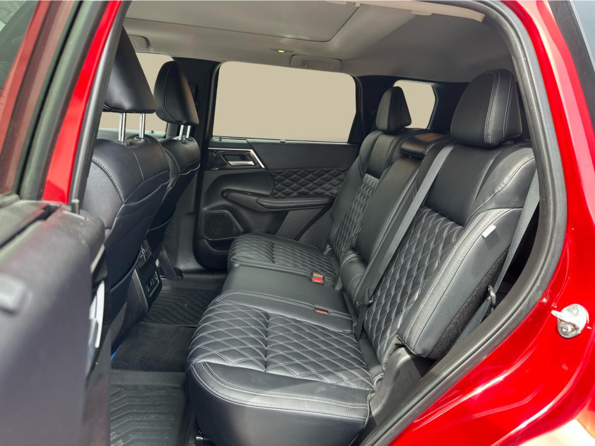 2024 Mitsubishi Outlander GT S-AWC hybride 7 pass Image principale