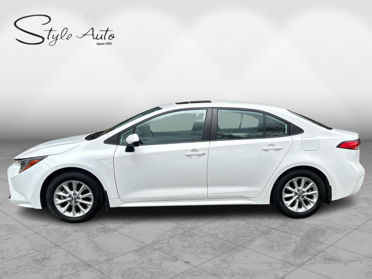 2022 Toyota Corolla LE CVT Image principale