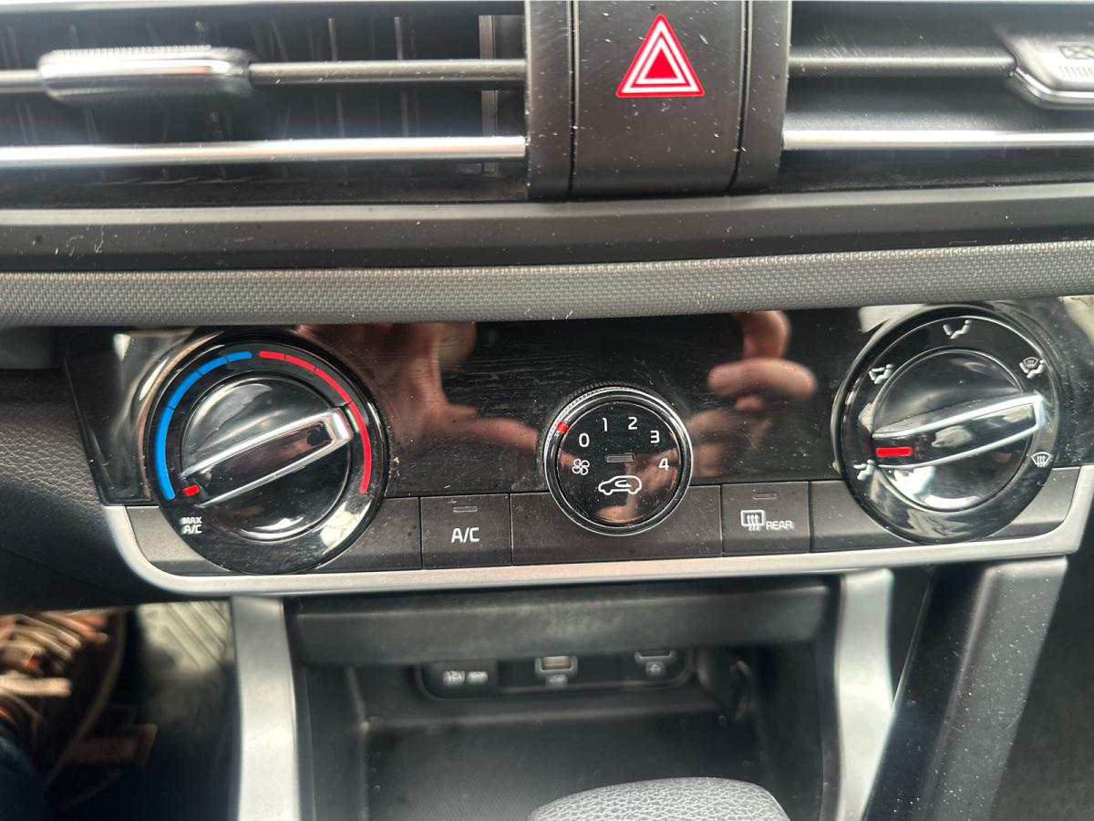 2018 Kia Forte LX+ Auto Image principale