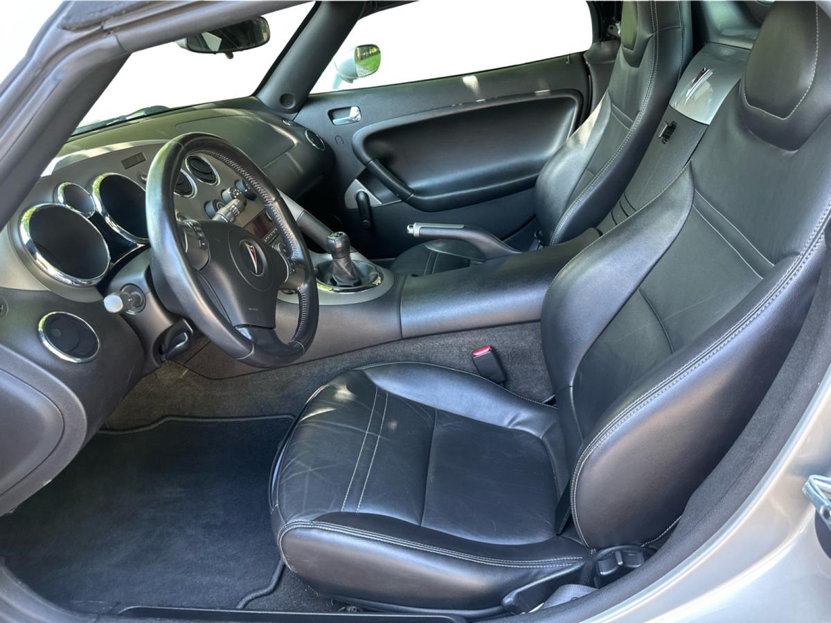 2007 Pontiac Solstice 2dr Convertible Main Image